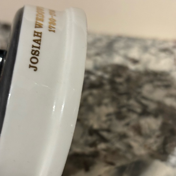 *Signed* Limited Edition J. Wedgwood Figurine! *RARE* - Picture 13 of 15